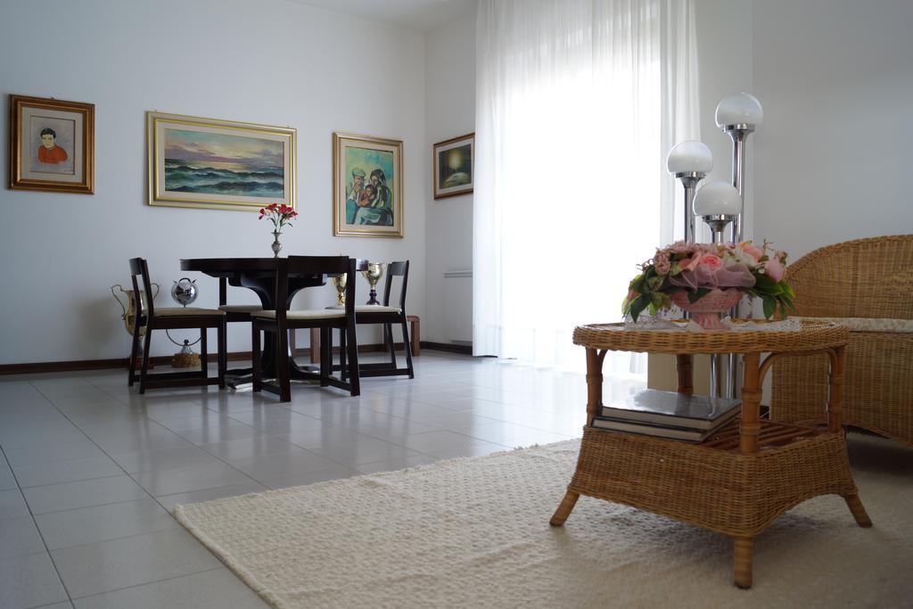Bed and Breakfast Il Melograno Ористано Экстерьер фото